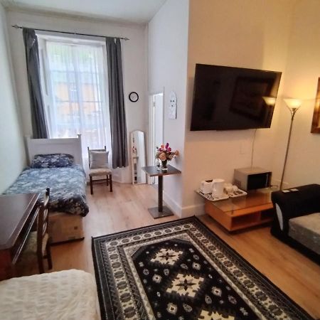 Apartament Studio With Parking Next To Port And Cliffs Dover Zewnętrze zdjęcie